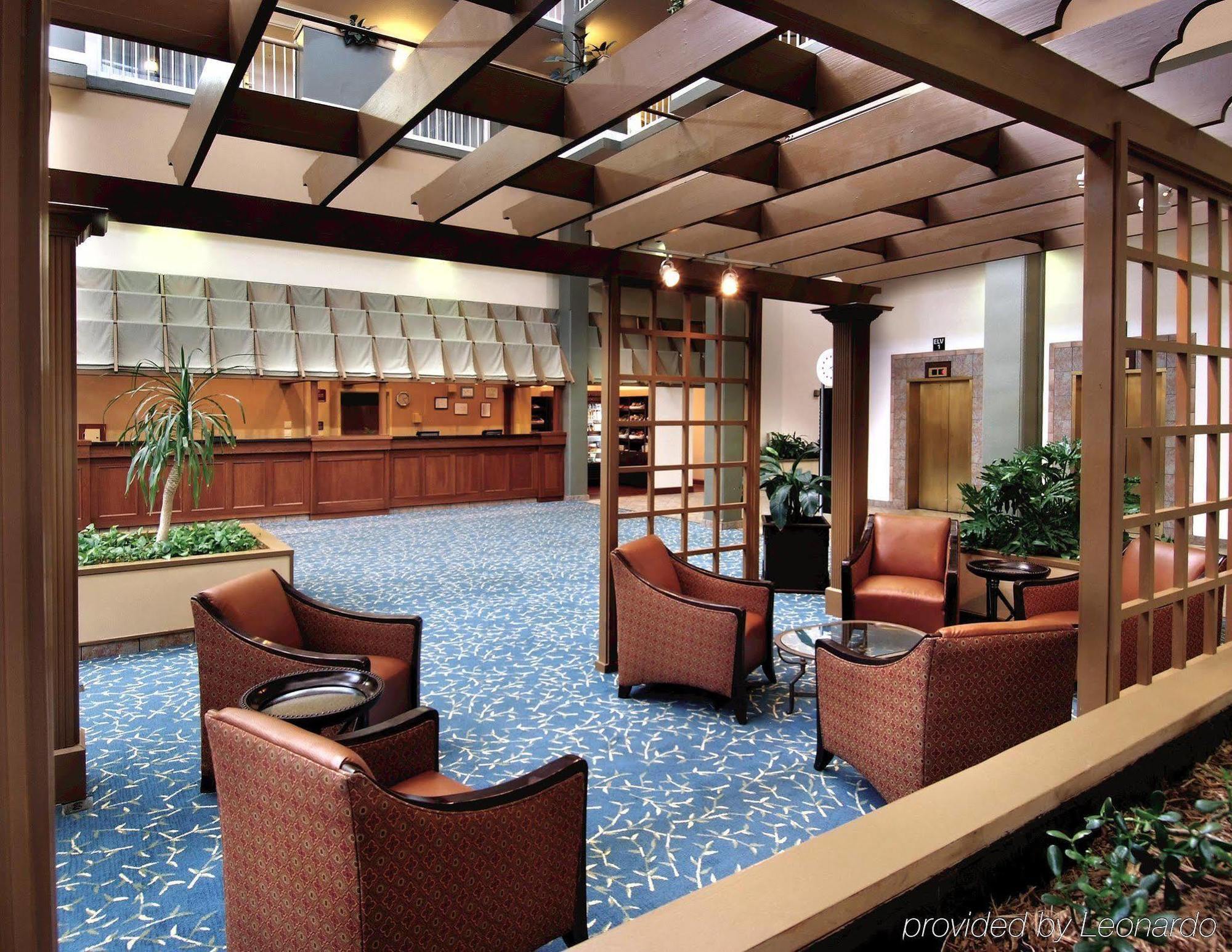Embassy Suites Брунсуик Интериор снимка